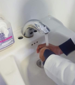 Método de prevención... lavado de mano constante 